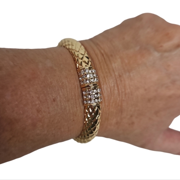 Lilly Pulitzer Sea Fan Bangle Gold Metallic Rhinestone Hinged Bracelet NEW - Picture 1 of 9